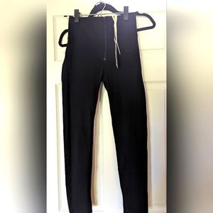 TikTok famous Freddy 7/8 length skinny pants XS NEW